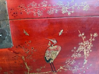 Baúl Chino Antiguo Laca Roja y Pan de Oro 70cm