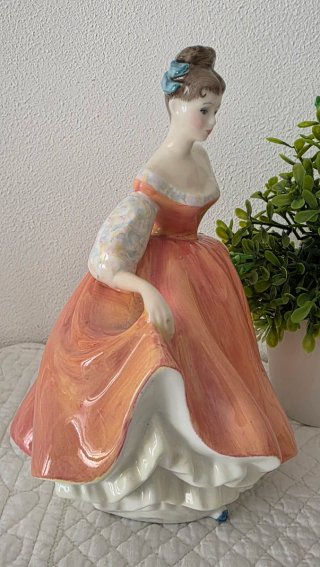 Statuina di  Royal Doulton arancio e rosa