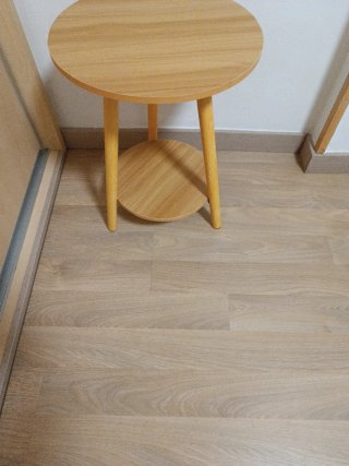 Mesita auxiliar redonda de madera