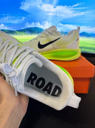 Nike Vomero 18 Verde/Blanco