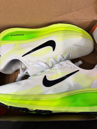 Nike Vomero 18 Verde/Blanco