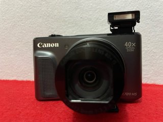 Canon SX720 HS Wifi 40x Zoom + 64GB SD + Funda