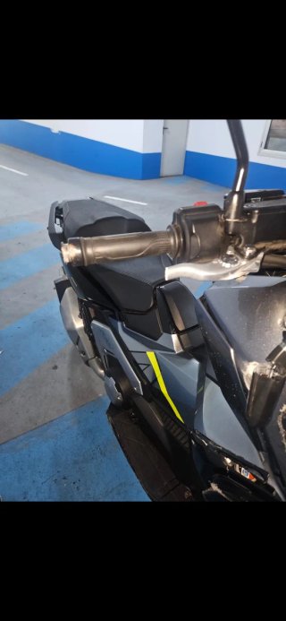 Honda X-ADV 750 - Scooter Maxi Automática