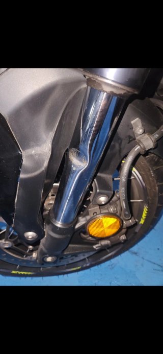 Honda X-ADV 750 - Scooter Maxi Automática
