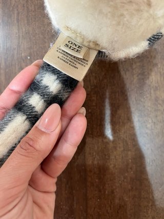 Orejeras Burberry Cuadros Beige y Negro