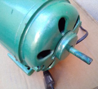 ANTIGUO MOTOR IDEAL PROYECTOS DE BRICOLAJE 220 V