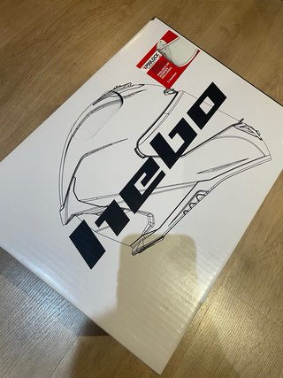 Casco de moto negro Hebo