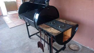 Barbacoa Parrilla con Cocina a leña