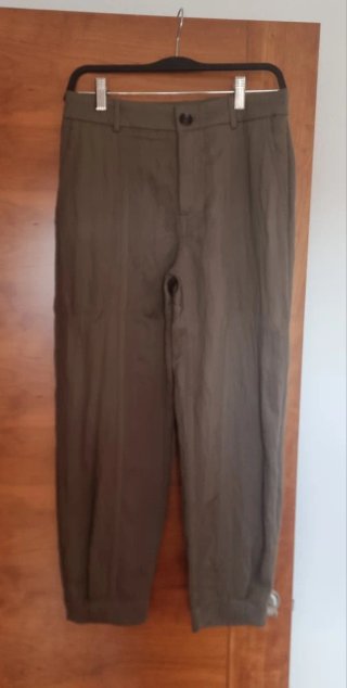 Pantalón Zara verde XS tobillero