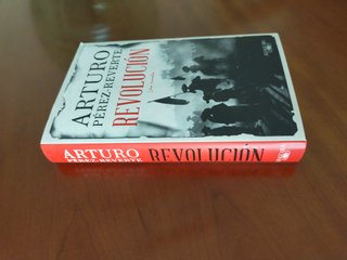 Libro - Revolución de Arturo Pérez-Reverte
