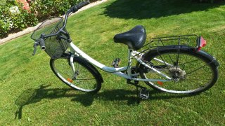 Bicicleta de paseo blanca