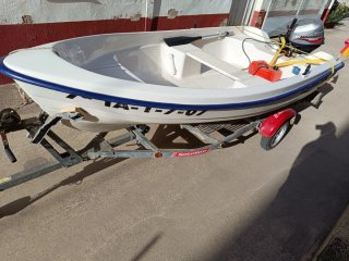 Barco Quicksilver 360 con remolque