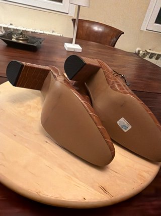 Botines Sfera efecto piel cocodrilo