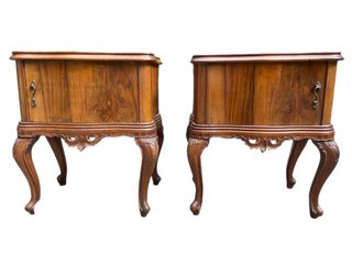 Coppia comodini Chippendale noce anni '50