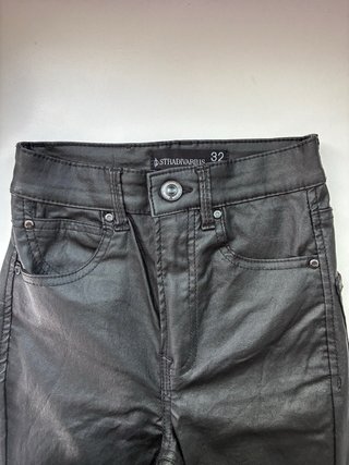 Pantalones Stradivarius Negros de cuero