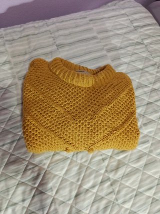 Jersey de punto amarillo, jersey rosa y uno blanco