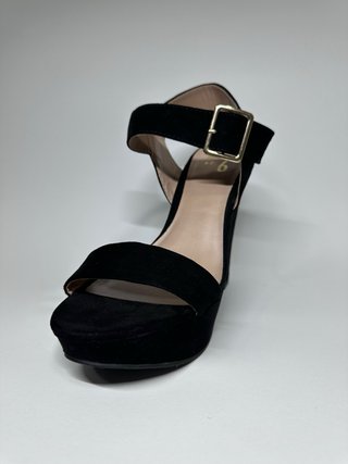 Sandalias de cuña negras de ante