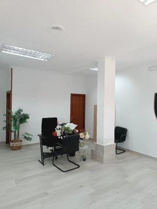 Local comercial 50m2 reformado a 2 min de la plaza