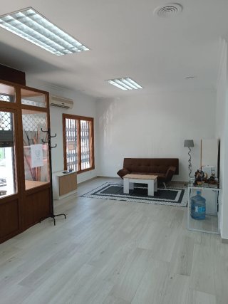 Local comercial 50m2 reformado a 2 min de la plaza