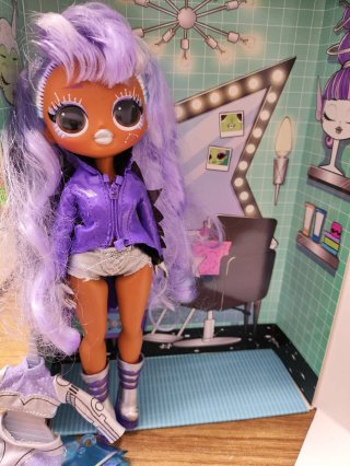 Muñeca LOL con accesorios