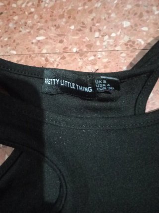 Top Negro PrettyLittleThing Talla S
