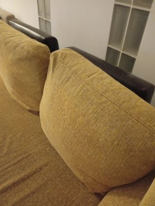 Sofá chaise longue tela y piel