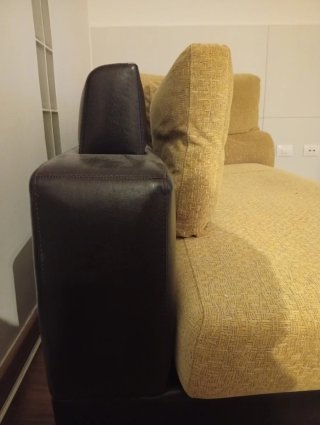 Sofá chaise longue tela y piel