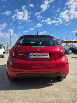 Peugeot 208 2016