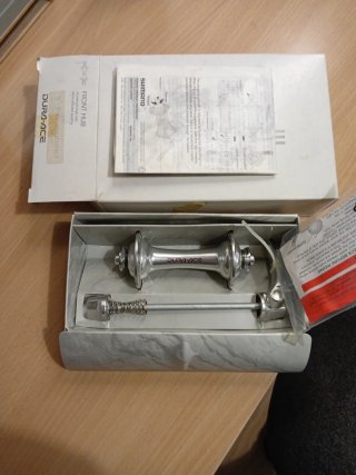 Bujes delanteros Shimano Dura-Ace 7700 (28 y 36 H)
