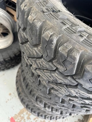 4 Neumáticos Cooper STT Max 265/70 R17