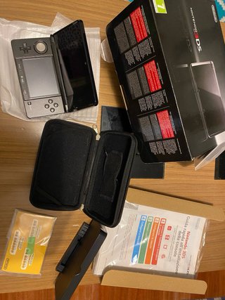 Nintendo 3DS Negra Nueva + Juego