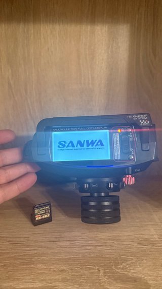 Emisora Sanwa MT44 con receptor RX-482