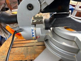Sierra Ingletadora de Mesa RYOBI