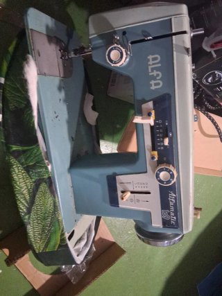 Máquina de coser Alfa Alfamatic 109 vintage