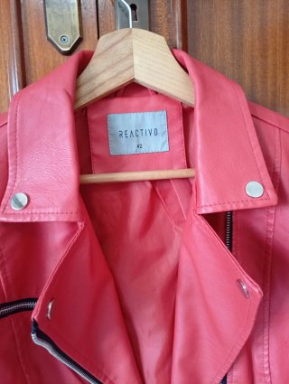 Chaqueta roja T42