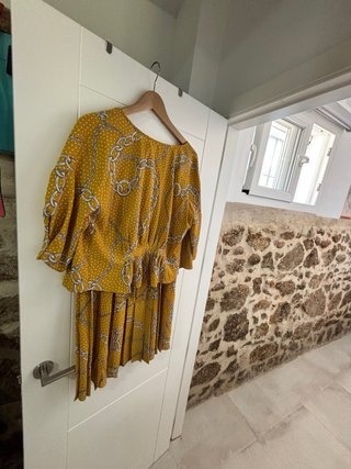 Conjunto Falda Plisada y Blusa Cadena