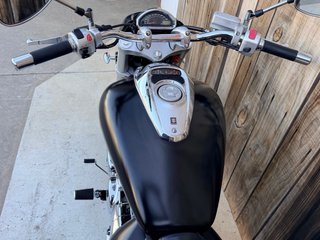 Suzuki Intruder M800 A2
