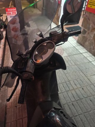 Yamaha Majesty 125 Negra