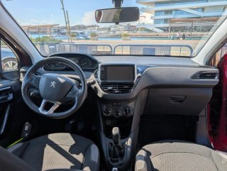 Peugeot 208 2016