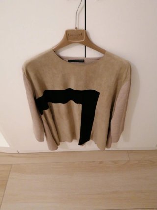 Maglia effetto camoscio beige e nera