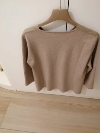 Maglia effetto camoscio beige e nera
