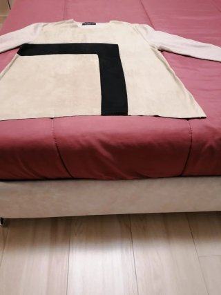 Maglia effetto camoscio beige e nera
