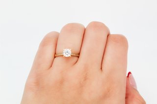 Solitario De Oro De 18K.. Ref: 020-01-01103