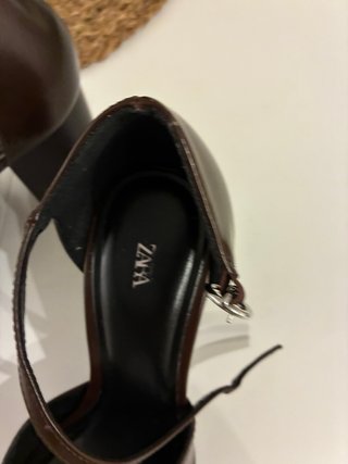Zapato Zara Piel Marrón Tacón