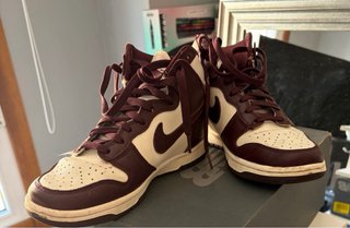 Nike Dunk High Marrón y Blanco