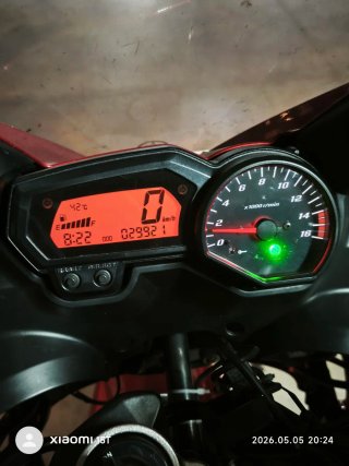 Yamaha FZ6S Roja y Negra