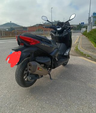 Cambio XMAX 400 Momodesign Negra