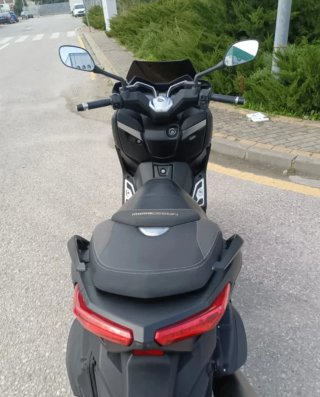 Cambio XMAX 400 Momodesign Negra