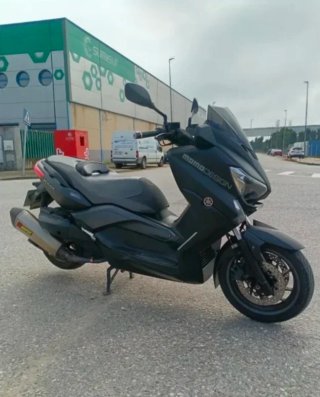 Cambio XMAX 400 Momodesign Negra