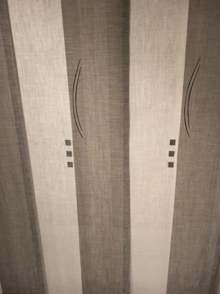 Estor japonés tela gris y blanco.3 paneles de 60cm